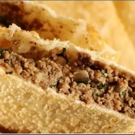 Pastel carne moída + cajuína
