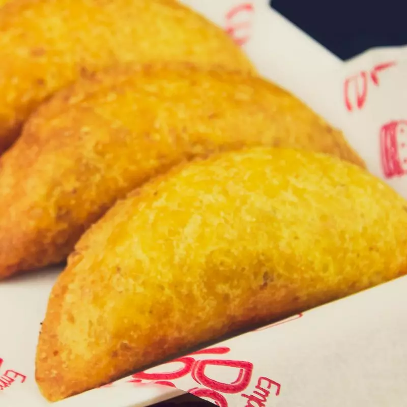 EMPANADA DE PAPA Y CARNE