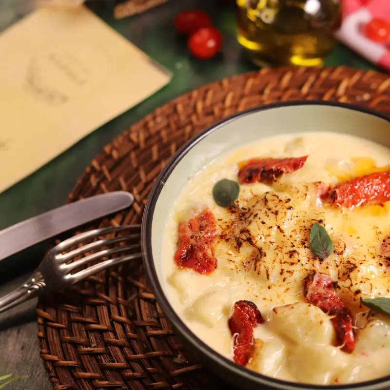 GNOCCHI AL POMODORO SECCO