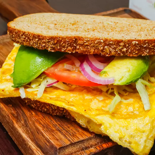 Sandwich de Huevo con Jamon