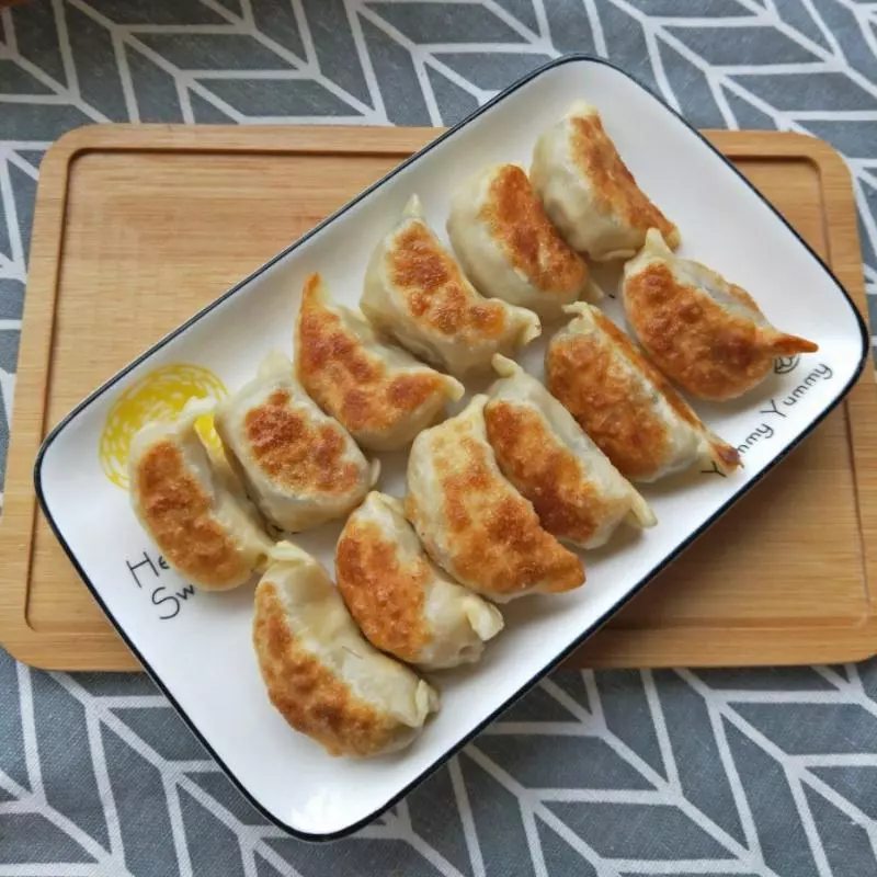 DUMPLING FRITO 香煎饺子⭐️⭐️⭐️