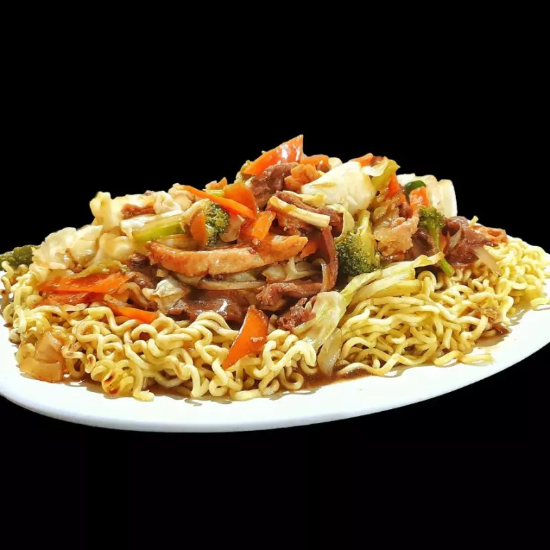 MEIO YAKISSOBA DE FRANGO