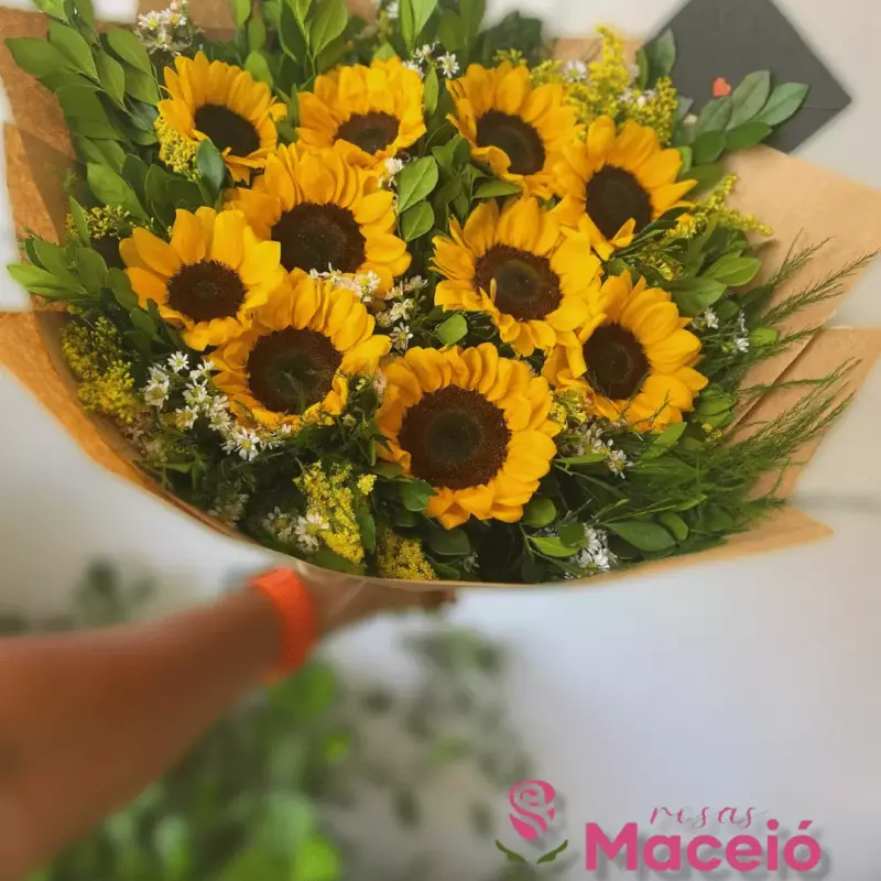 Buquê com 10 girassóis