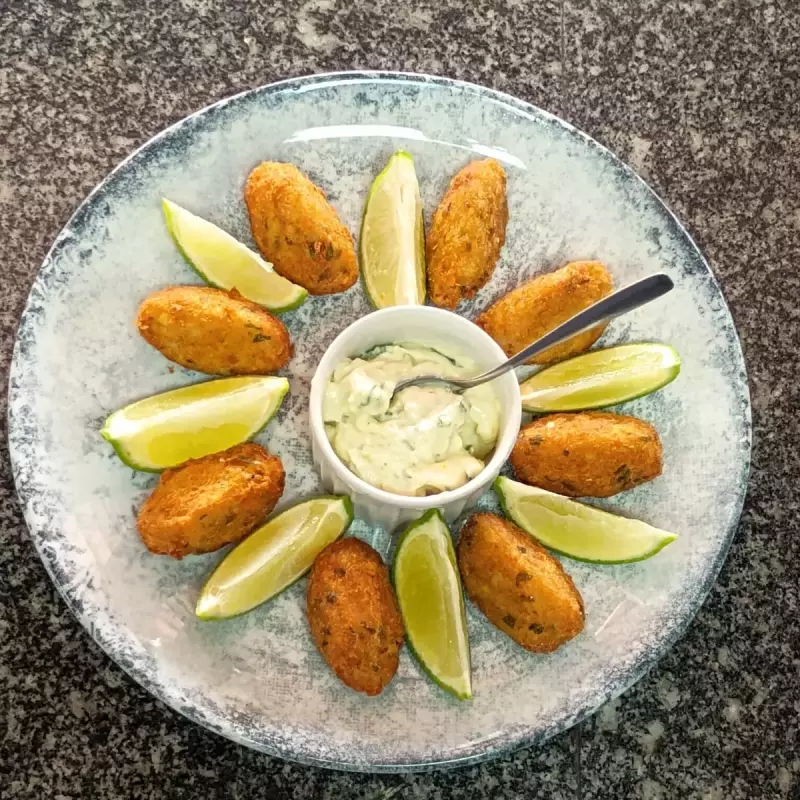 Bolinhos de Bacalhau (08 unidades)