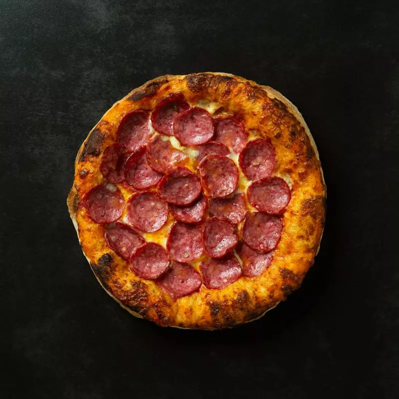 PIZZA CON SALAME
