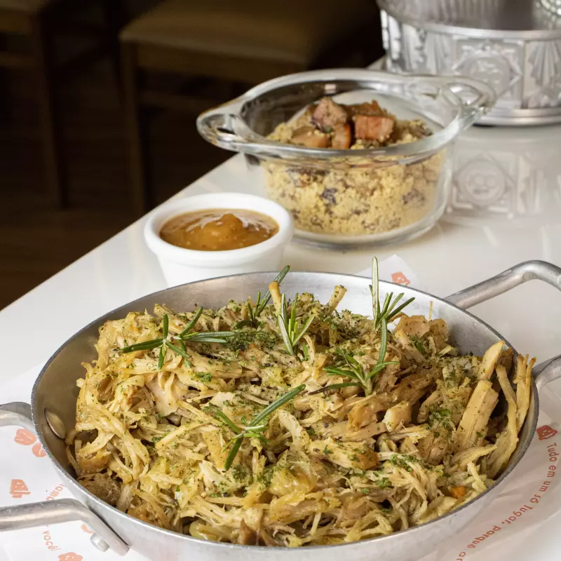 PERNIL ACEBOLADO - SLOW-COOKED SHRED