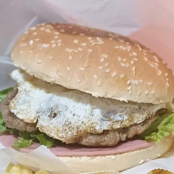 HAMBURGUESA SIMPLE + HUEVO