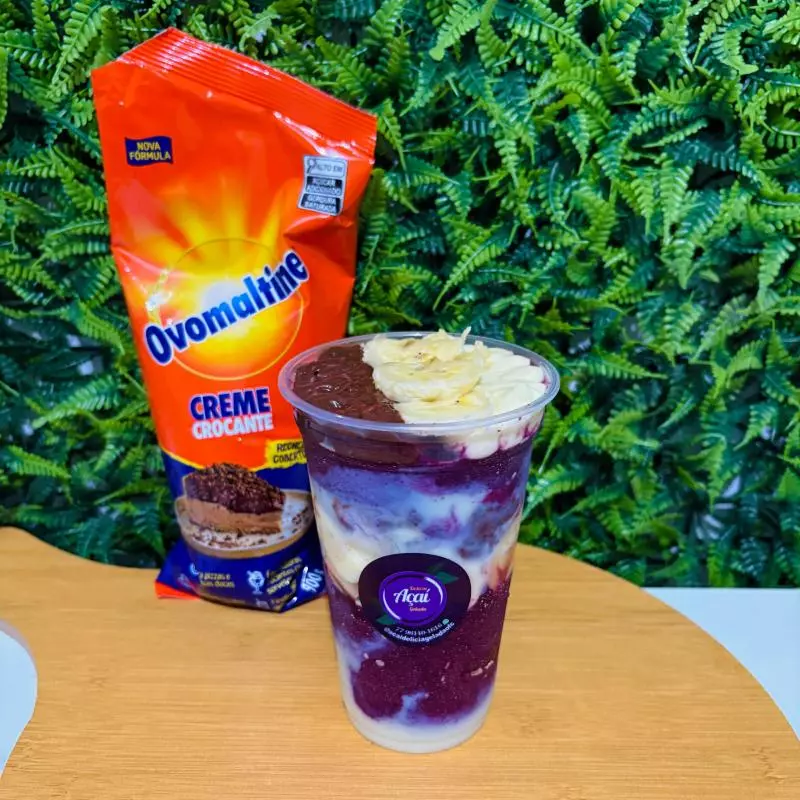 Açaí creme de ovomaltine com ninho