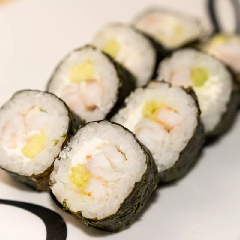 Ebi maki roll 8 piezas