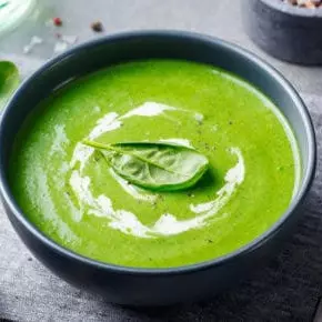 Caldo Verde Detox: Couve e Alho Poró