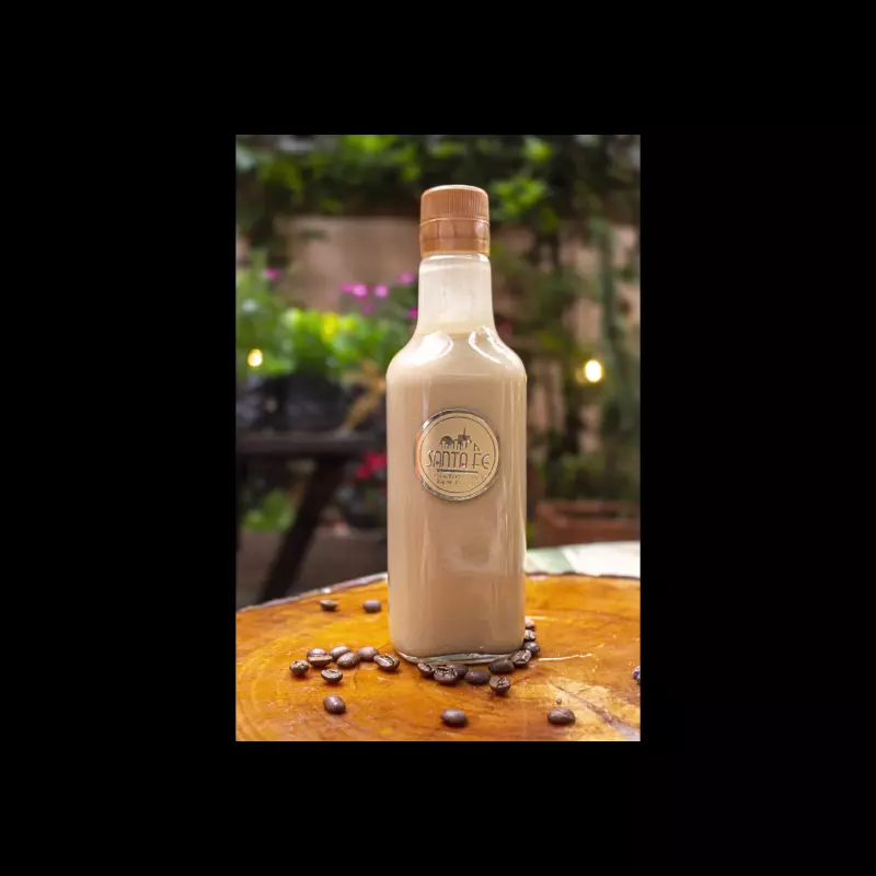 1/2  Botella de Crema dé Ron y Café