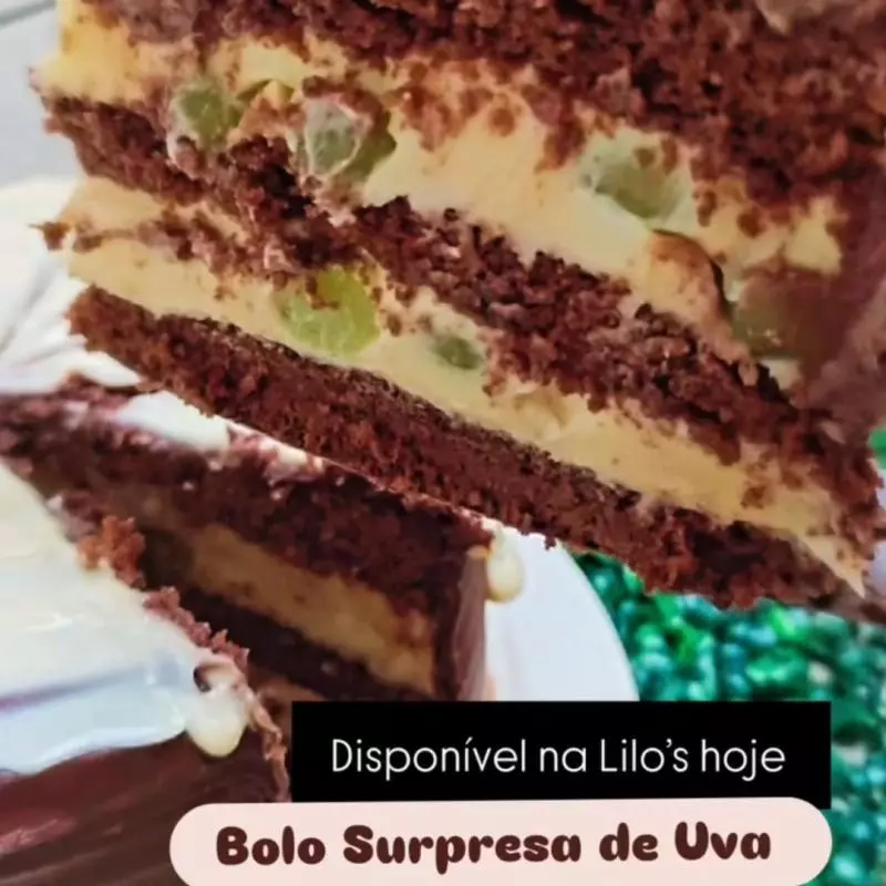 Fatia bolo surpresa de uva