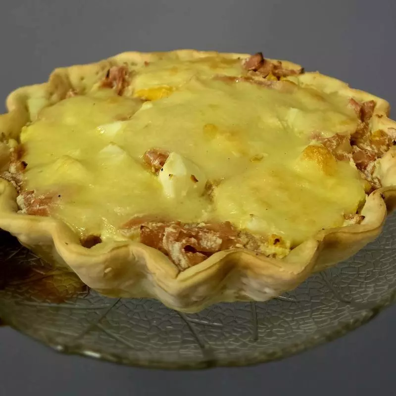 Tarta de jamón y queso