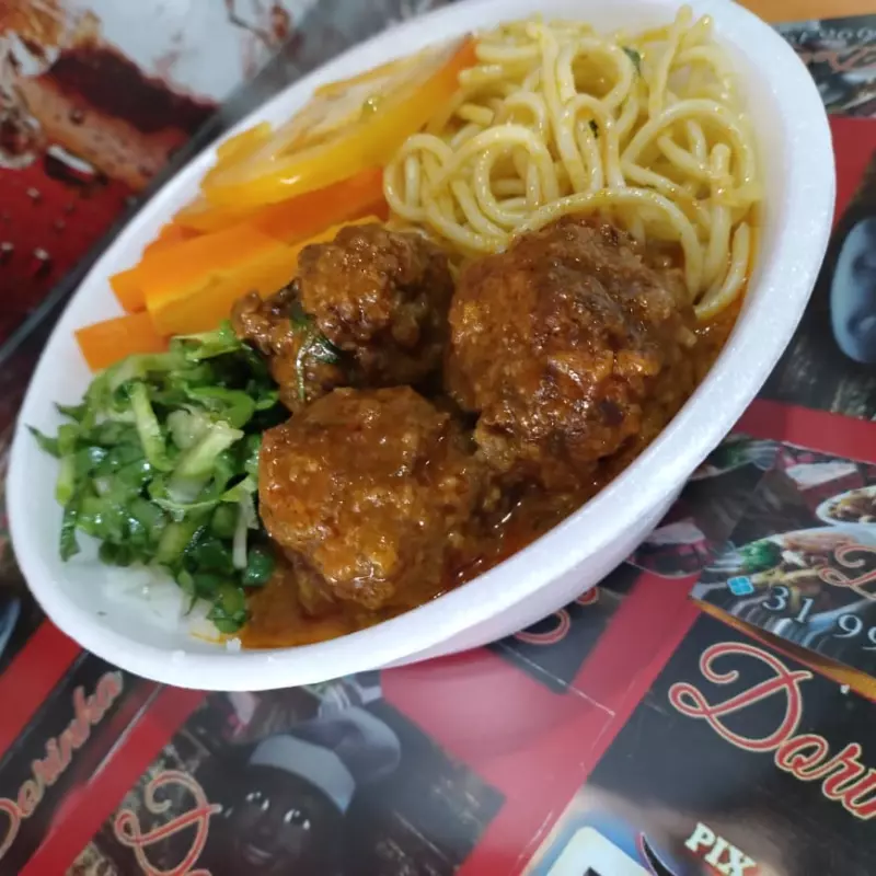 Almôndegas C/ Spaghetti 🍝