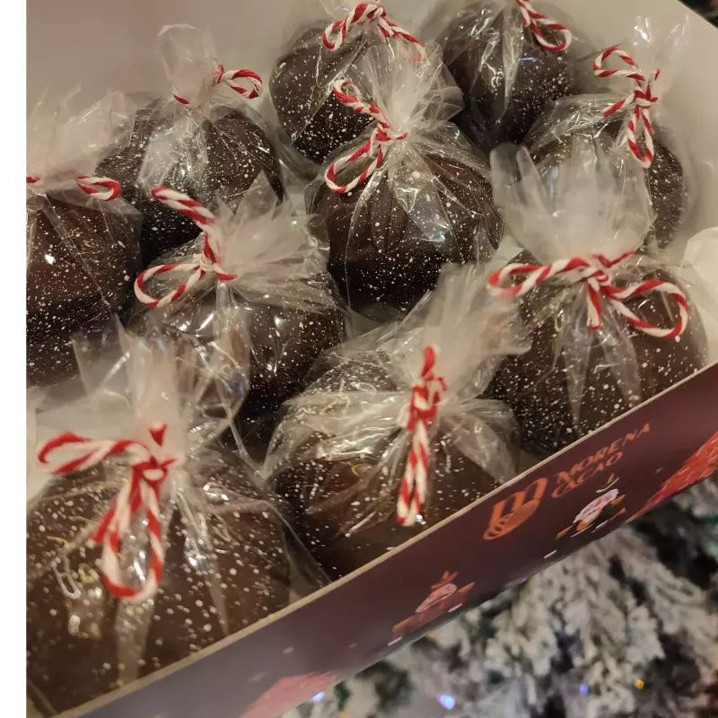 10 ESFERAS EN CAJA NAVIDEÑA