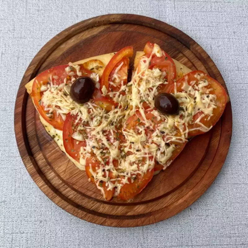 Porcion de pizza napolitana