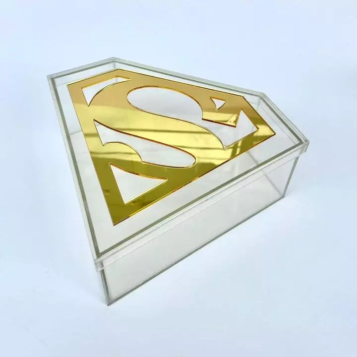 Caja acrilica Superman