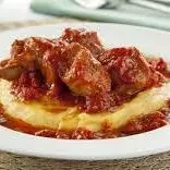 Cubinhos de frango ao molho sugo e b