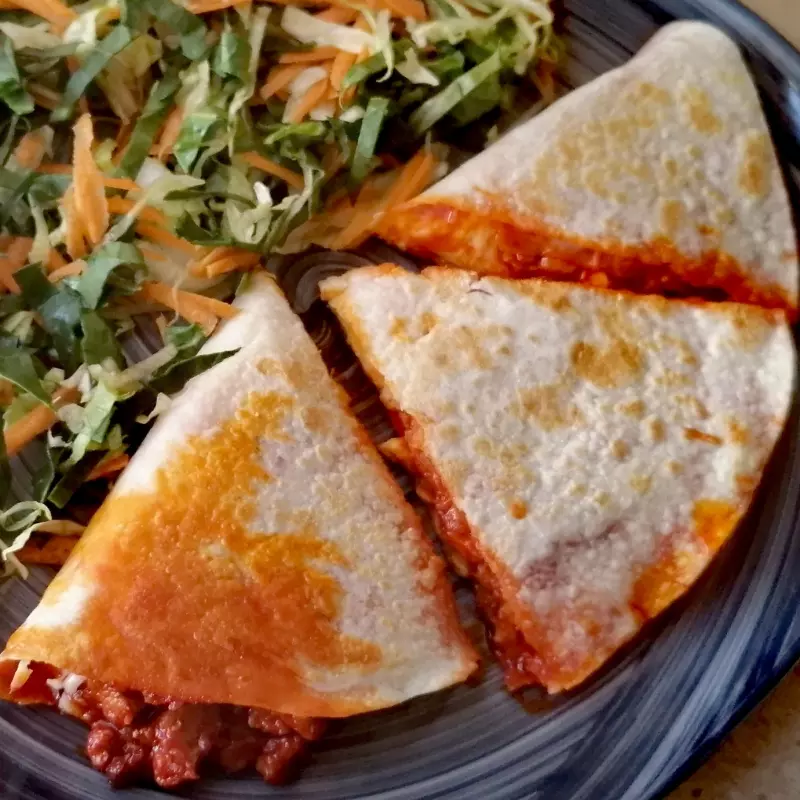 Quesadilla Asado Rojo