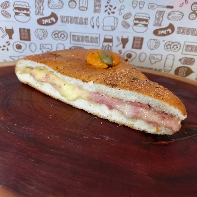 Pastelão de presunto e queijos