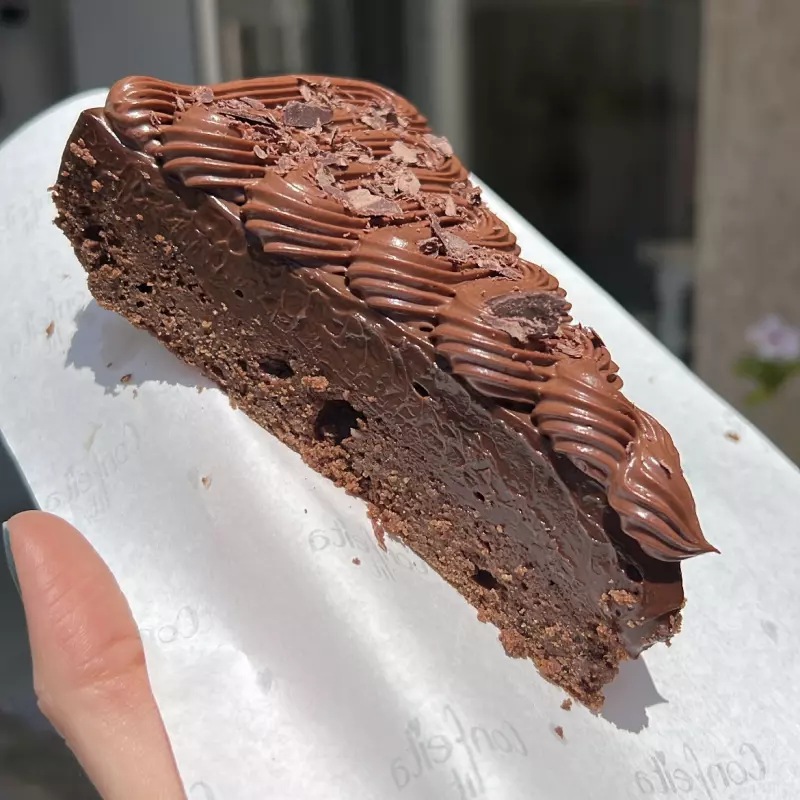 BROWNIE COM BRIGADEIRO LOW CARB