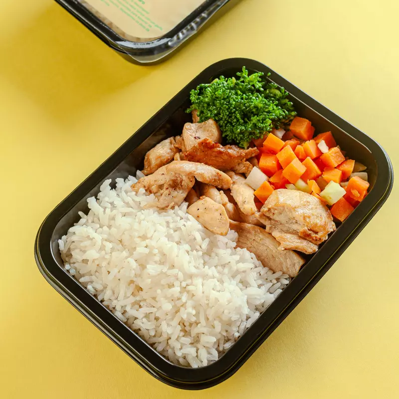 (P) Frango com Arroz e Legumes