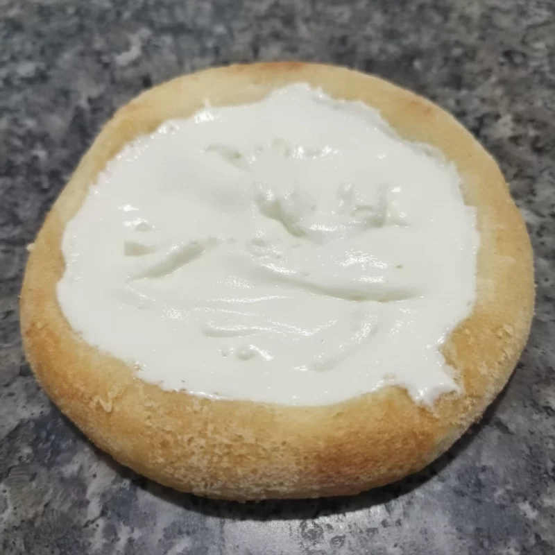 Esfiha de chocolate branco