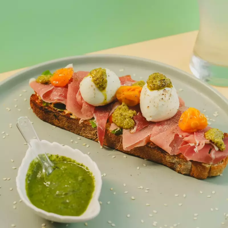 TOSTADA PROSCIUTTO