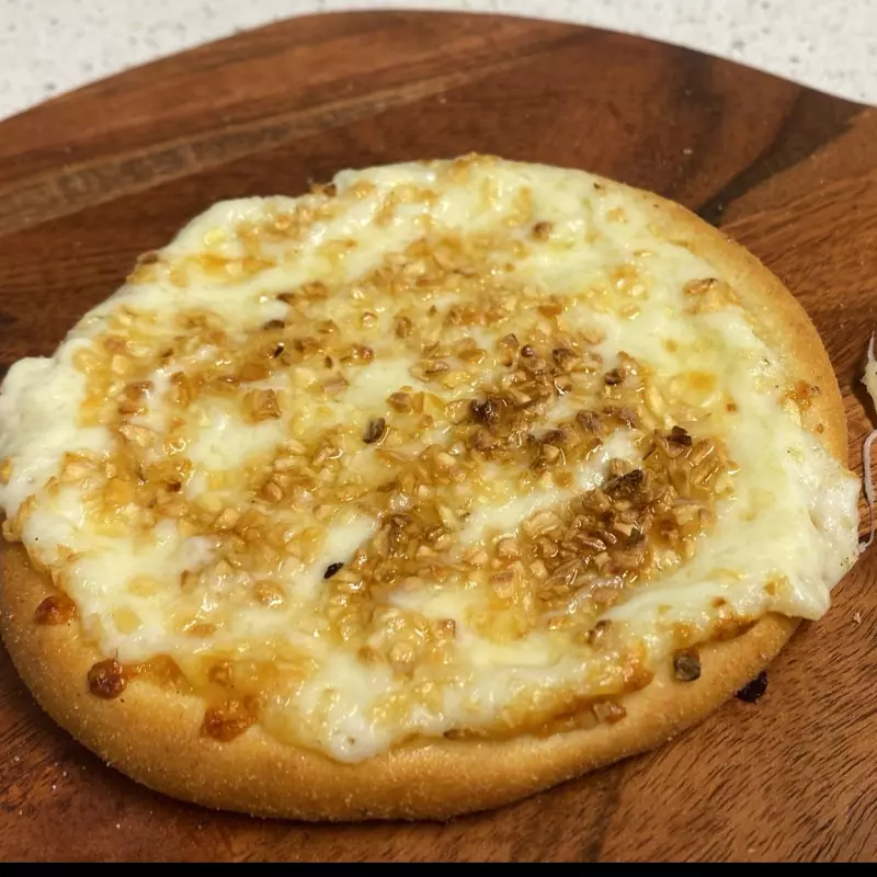 Mussarela, Catupiry e Alho