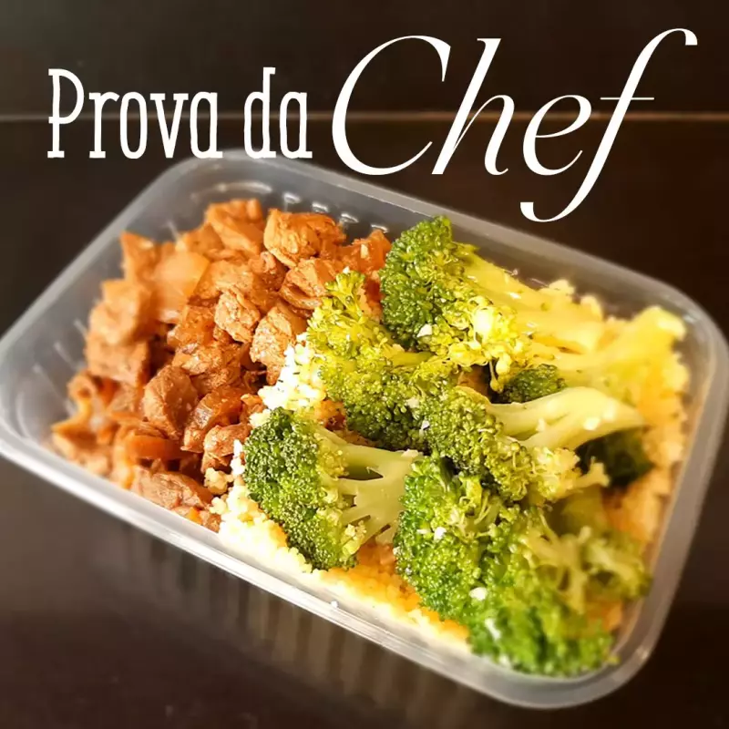 *Cubinhos de mignon acebolado...