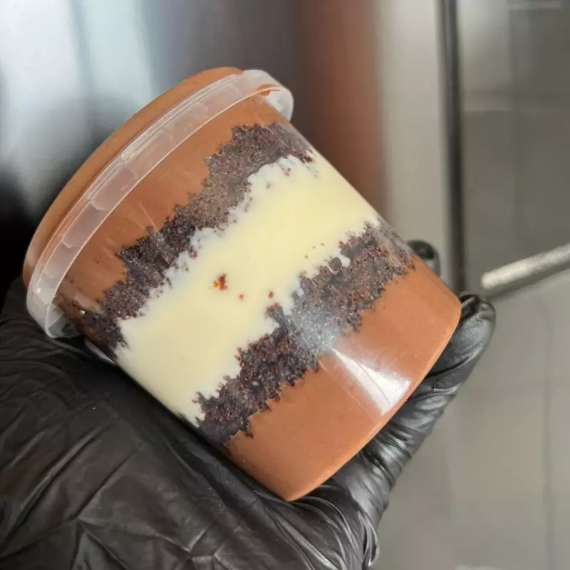 Bolo de Pote Ninho com Brigadeiro