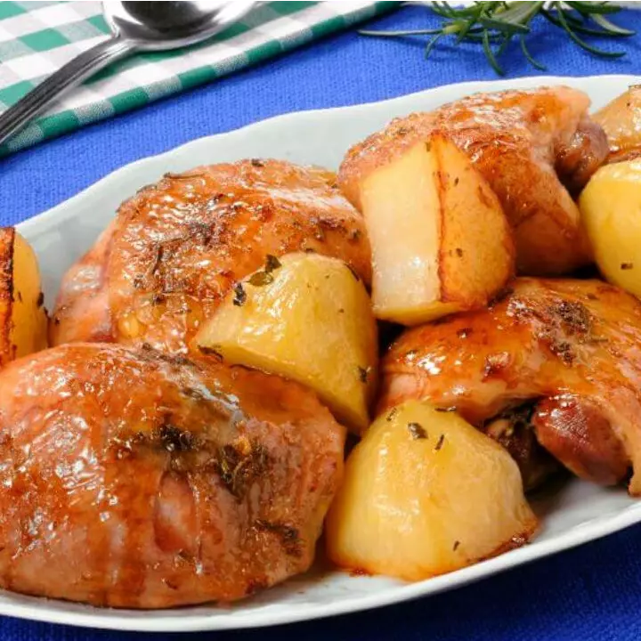 Quinta | Sobrecoxa Assada c/ Batatas