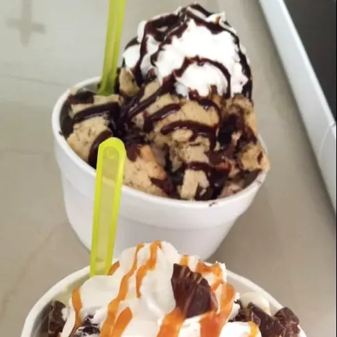 HELADO CON TOPPING