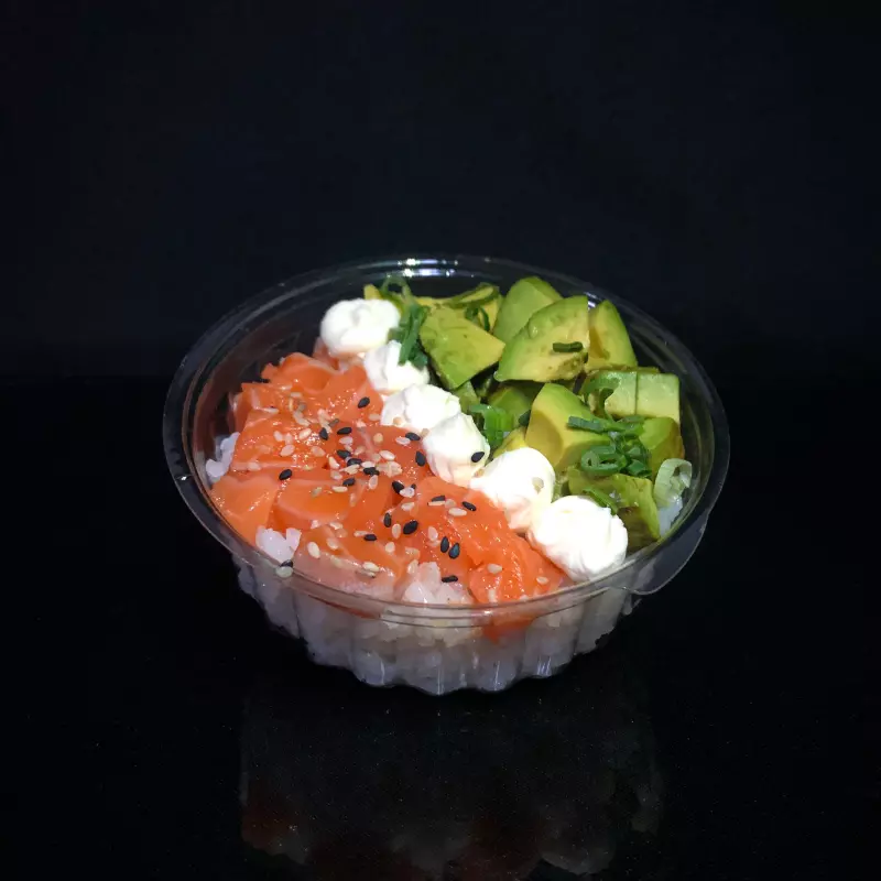 Poke Salad de Salmón