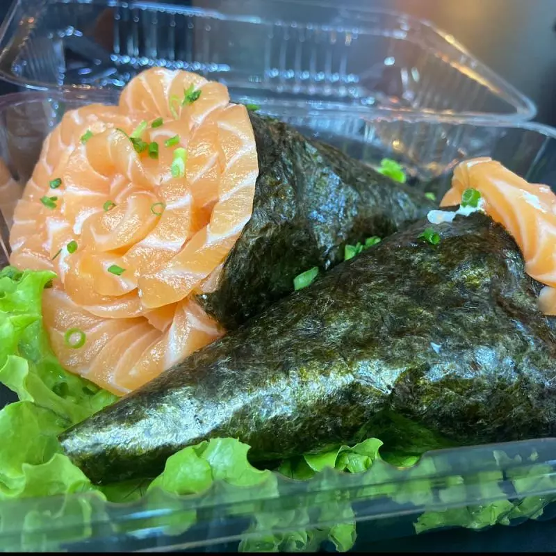 110. Salmão filé 250g