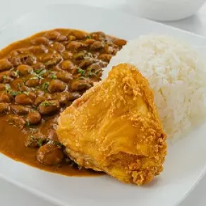 Pollo Broaster con Menestra
