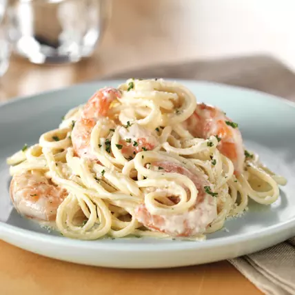CAMARÓN O POLLO EN SALSA ALFREDO