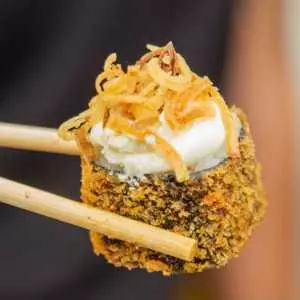 Hot Roll Salmão - Alho Poro