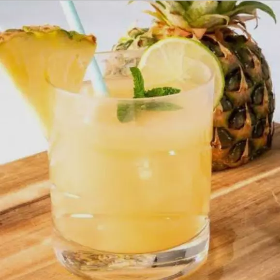 Caipira/ drink abacaxi