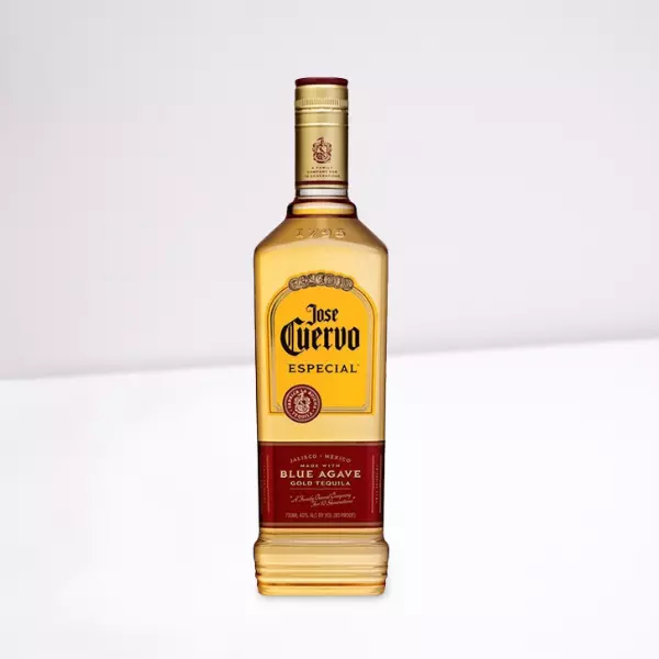 TEQUILA JOSÉ CUERVO OURO 750ML