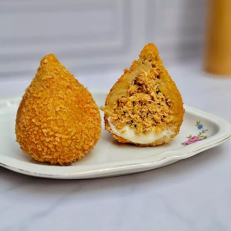 COXINHA DE FRANGO CREMOSA