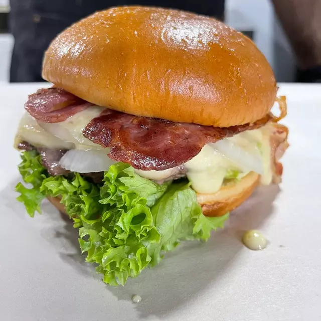 La Cabaña Rockera 🍔🏡