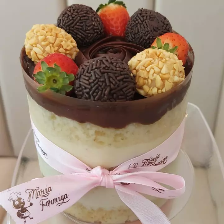 Mini Bolo Ninho Com Morango 600g