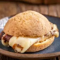 Pão de Queijo com queijo Canastra