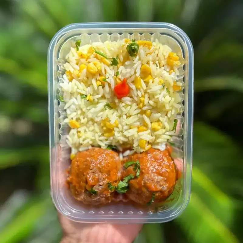 15 - 300G - ALMÔNDEGAS AO SUGO