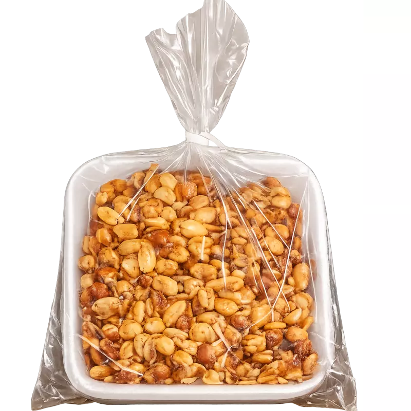Pé de moleque em pedaços