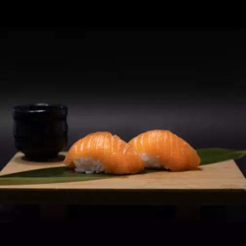 Niguiri de salmão  4 unid
