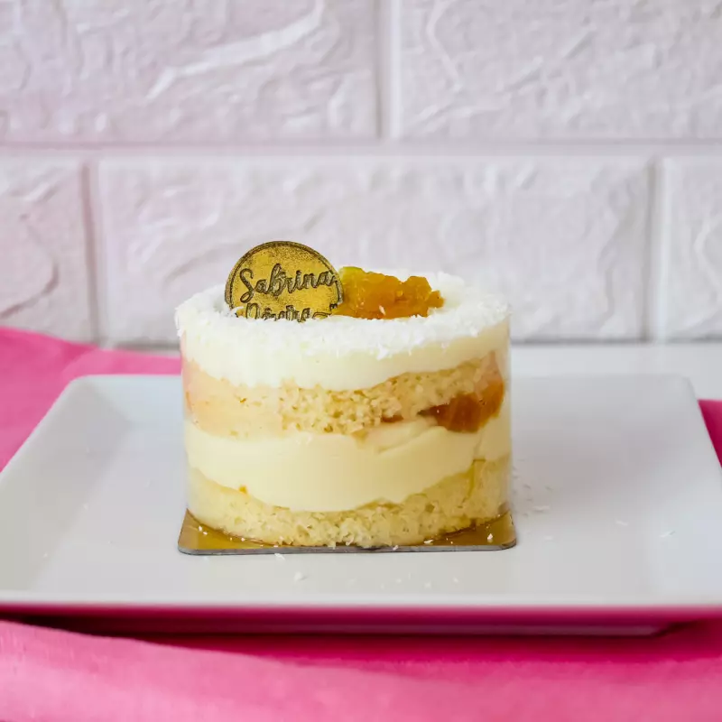 Mini Bolo Cocada com Abacaxi