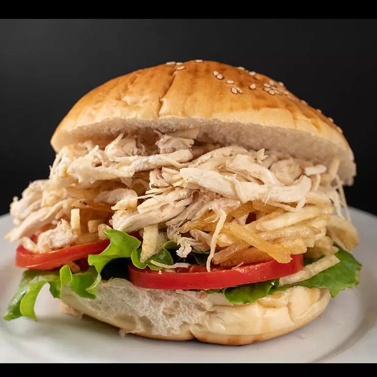 Sandwich Pollo Deshilachado