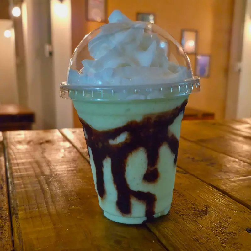 FRAPPÉ DE LECHE